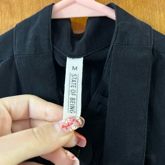 Tie front & button down top - Picture 4 of 6